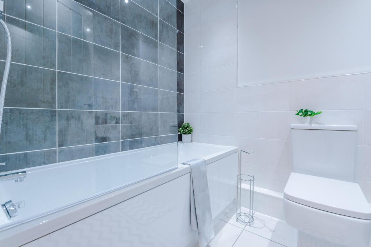 ✰Onpoint - Modern 2 Bed Apartment Close To Centre✰ ليدز المظهر الخارجي الصورة